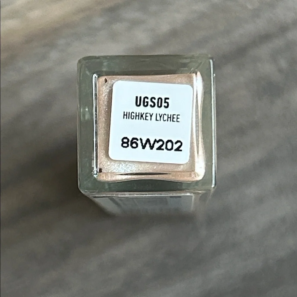 NWT NYX Ultimate Glow Shots Eyeshadow